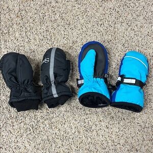 Children's Cozy Mittens Set - Black and Blue